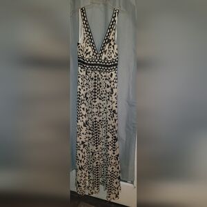 BCBG MAX AZRIA Silk Pleated MAXI Dress